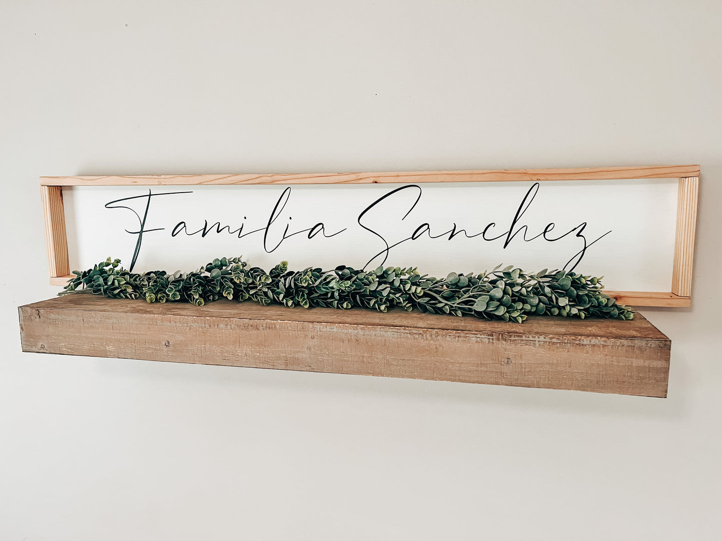 Familia Sanchez Sign