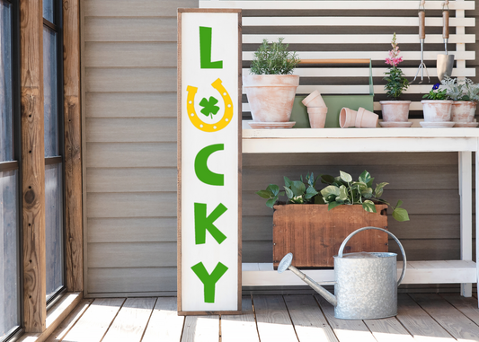 Lucky Horseshoe Porch Sign